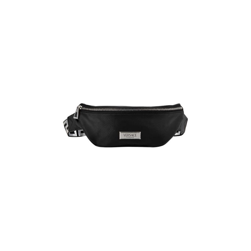https://kpc-prod-contents.s3.ap-southeast-1.amazonaws.com/cms/30026747_VERSACE_527a120d56.jpg